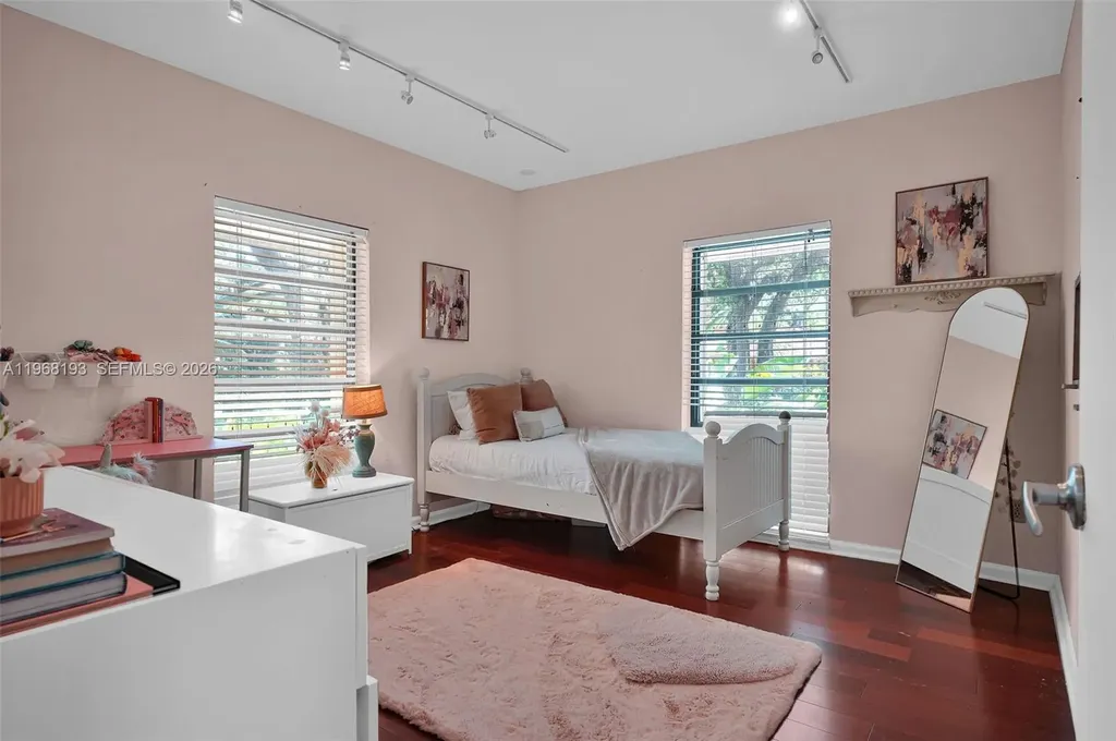 5801 SW 37th Terrace Fort Lauderdale FL 33312