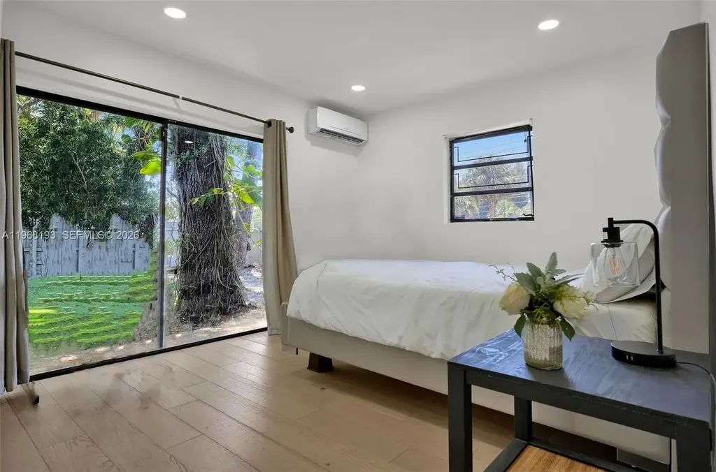 5801 SW 37th Terrace Fort Lauderdale FL 33312