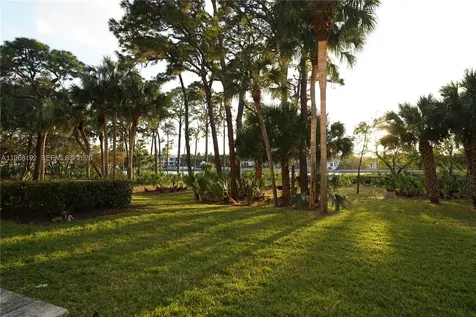 2101 Marina Isle Way Jupiter FL 33477