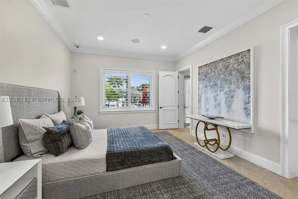 628 Coral Way Fort Lauderdale FL 33301