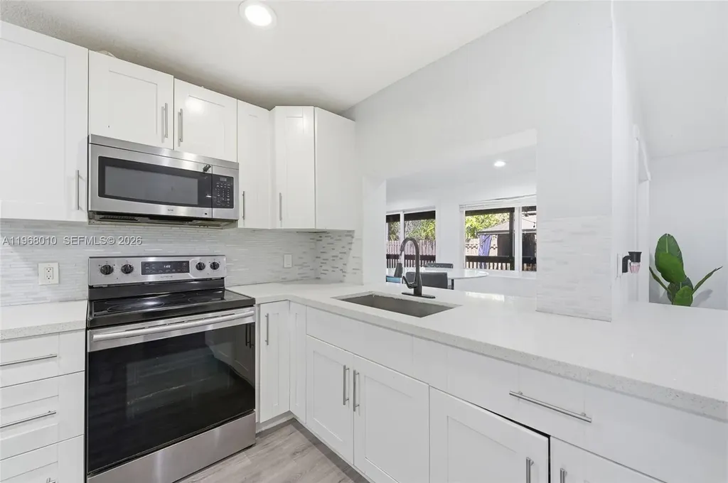 8555 NW 25th Place Coral Springs FL 33065