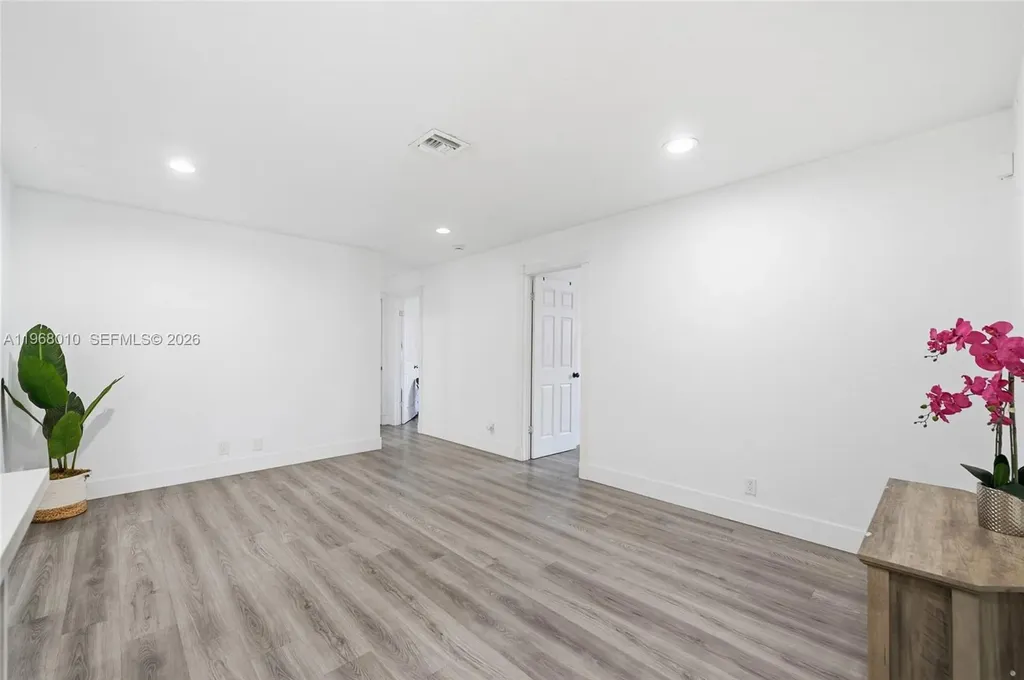 8555 NW 25th Place Coral Springs FL 33065