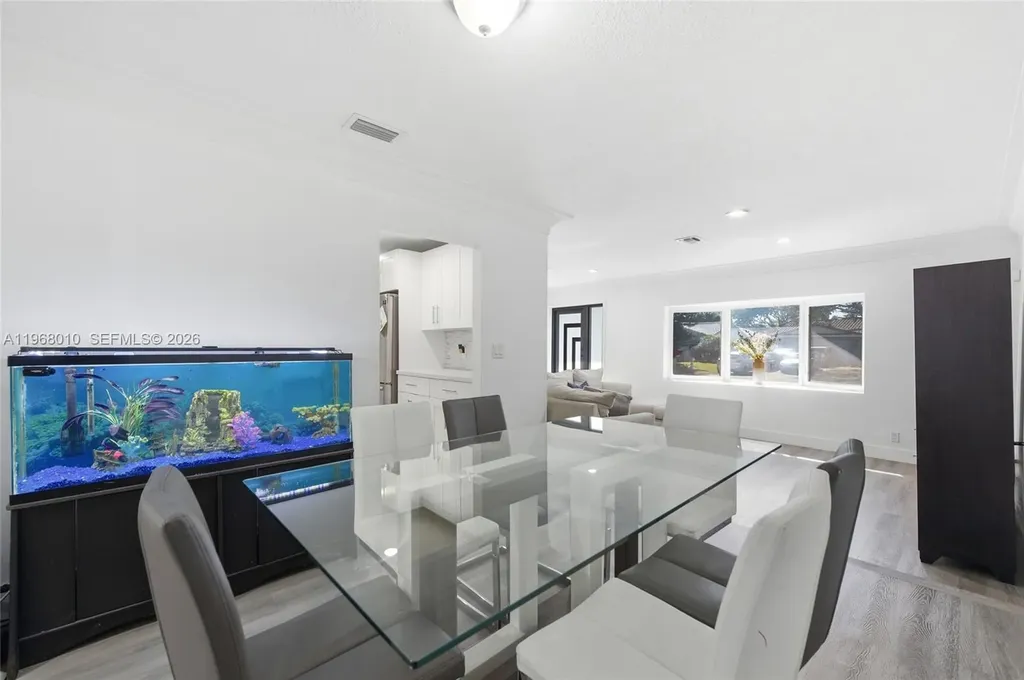 8555 NW 25th Place Coral Springs FL 33065