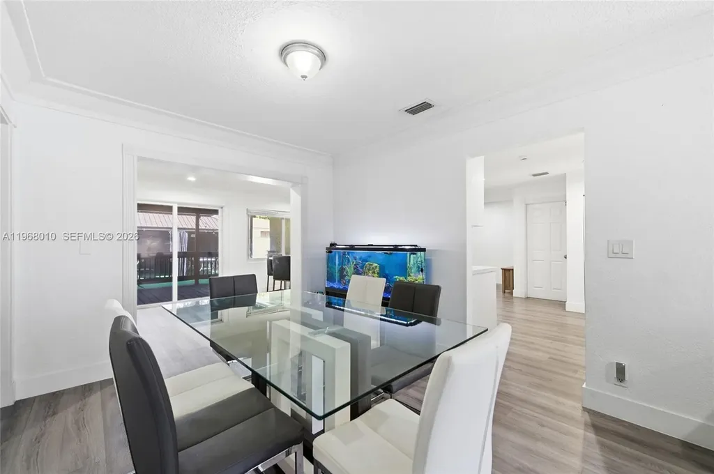 8555 NW 25th Place Coral Springs FL 33065