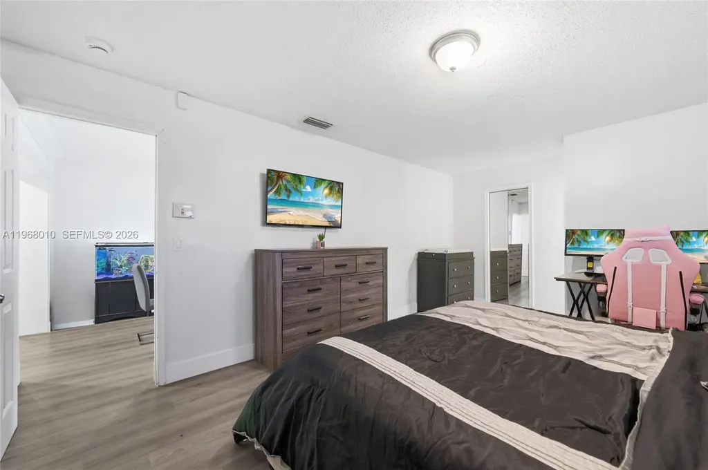 8555 NW 25th Place Coral Springs FL 33065