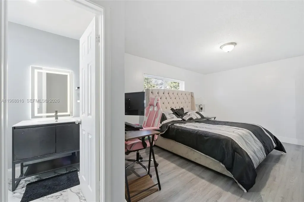 8555 NW 25th Place Coral Springs FL 33065