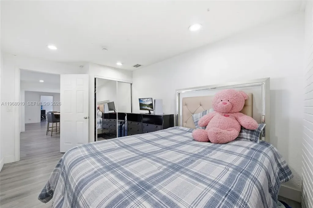 8555 NW 25th Place Coral Springs FL 33065