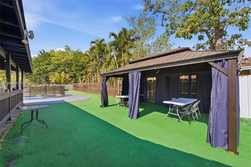 8555 NW 25th Place Coral Springs FL 33065