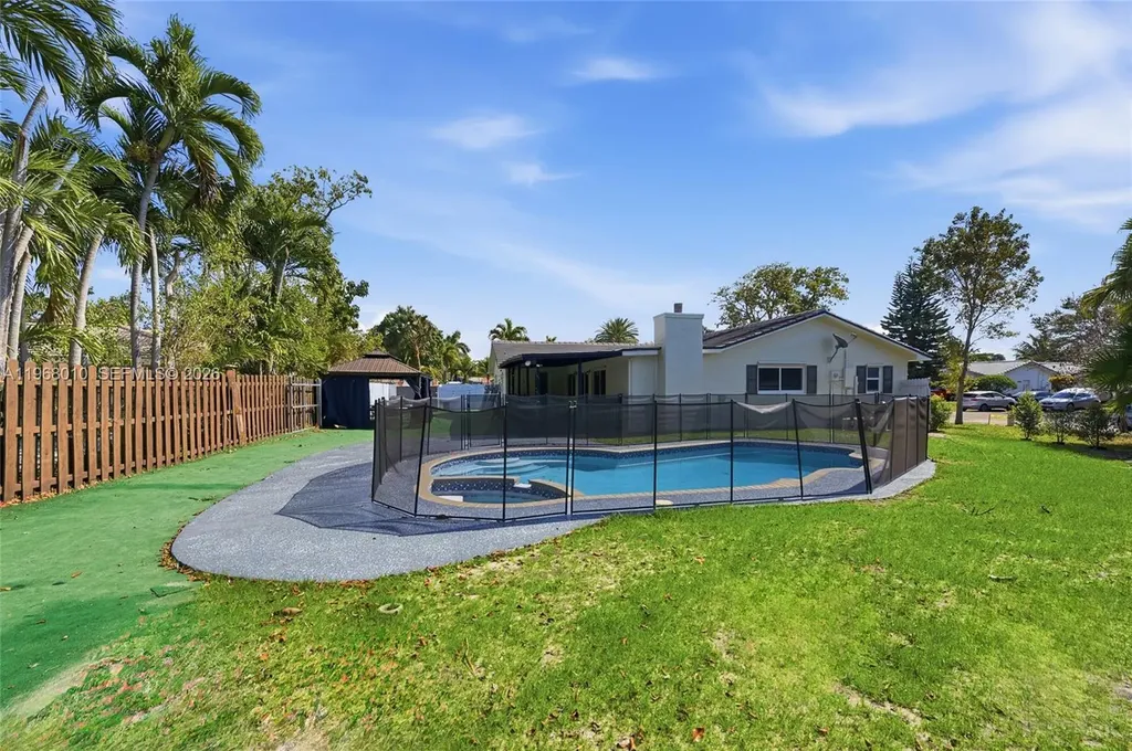 8555 NW 25th Place Coral Springs FL 33065