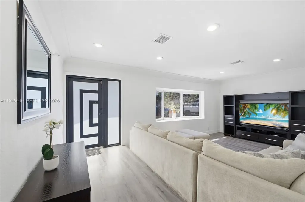 8555 NW 25th Place Coral Springs FL 33065