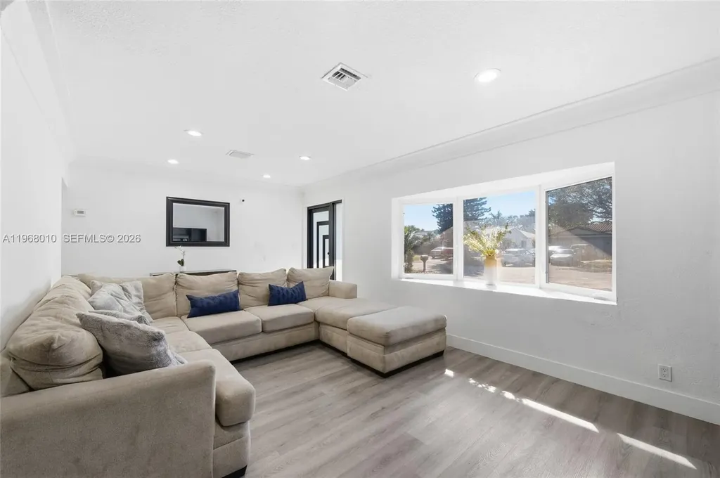 8555 NW 25th Place Coral Springs FL 33065