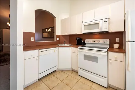 2151 NW 77th Way Pembroke Pines FL 33024