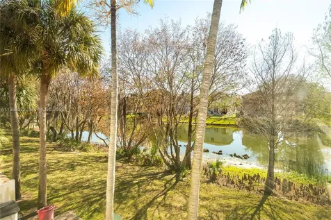 2151 NW 77th Way Pembroke Pines FL 33024