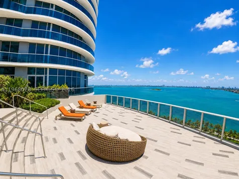 488 NE 18th Street Miami FL 33132