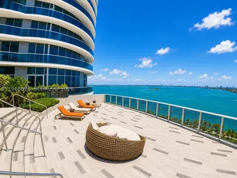 488 NE 18th Street Miami FL 33132