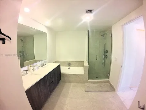 488 NE 18th Street Miami FL 33132