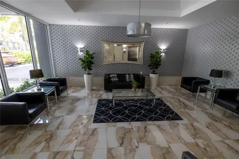1255 W Collins Avenue Miami Beach FL 33139