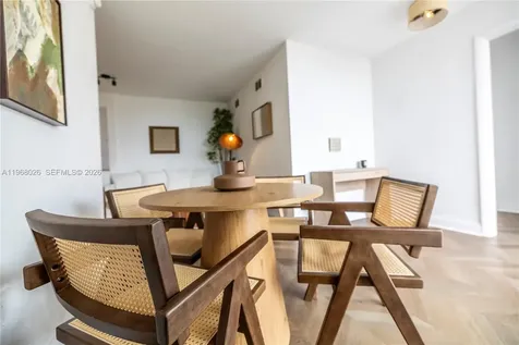 1255 W Collins Avenue Miami Beach FL 33139