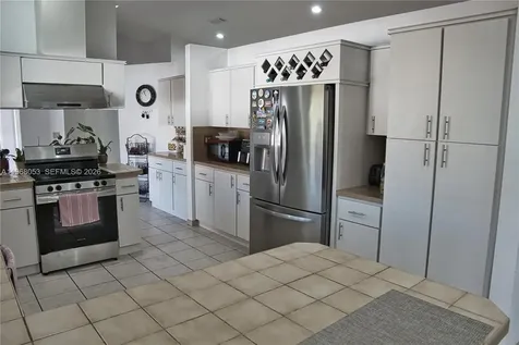 20040 E Oakmont Drive Hialeah FL 33015
