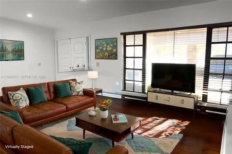 20040 E Oakmont Drive Hialeah FL 33015