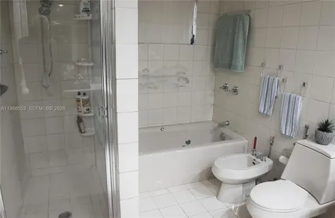 20040 E Oakmont Drive Hialeah FL 33015