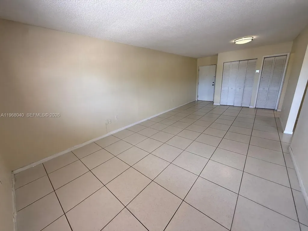17530 NW 68th Avenue Hialeah FL 33015