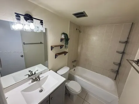 17530 NW 68th Avenue Hialeah FL 33015