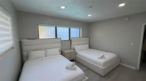 10004 E Bay Harbor Drive Bay Harbor Islands FL 33154