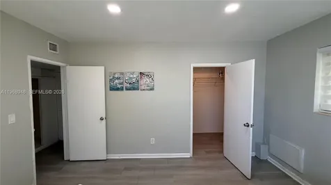 10004 E Bay Harbor Drive Bay Harbor Islands FL 33154