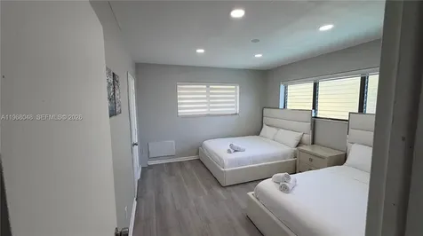 10004 E Bay Harbor Drive Bay Harbor Islands FL 33154