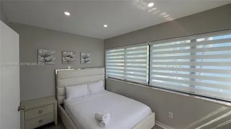 10004 E Bay Harbor Drive Bay Harbor Islands FL 33154