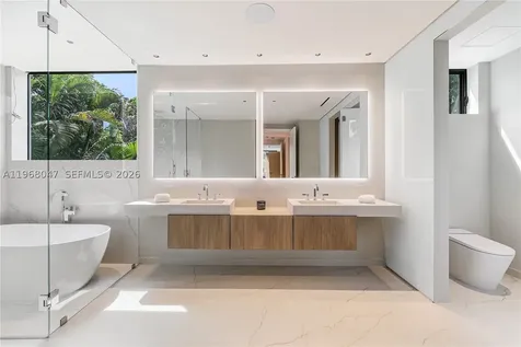 2497 Abaco Avenue Miami FL 33133