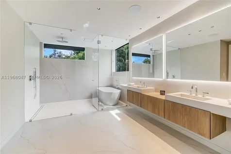 2497 Abaco Avenue Miami FL 33133