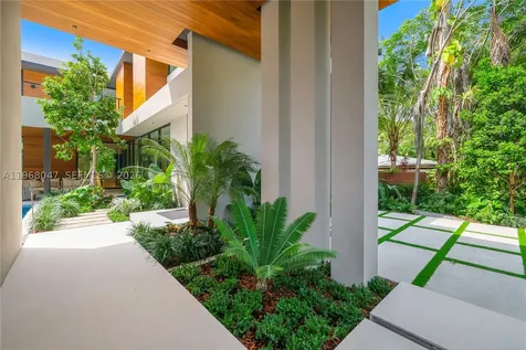 2497 Abaco Avenue Miami FL 33133