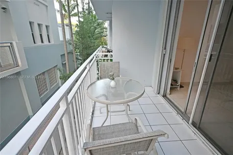 947 Lenox Avenue Miami Beach FL 33139