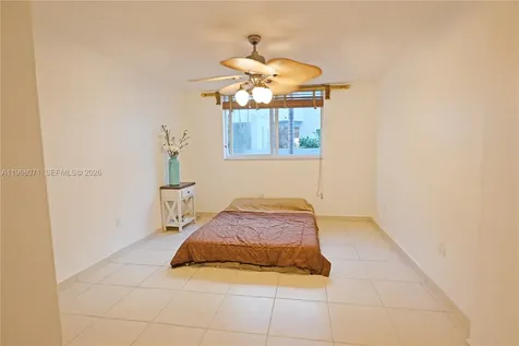 947 Lenox Avenue Miami Beach FL 33139