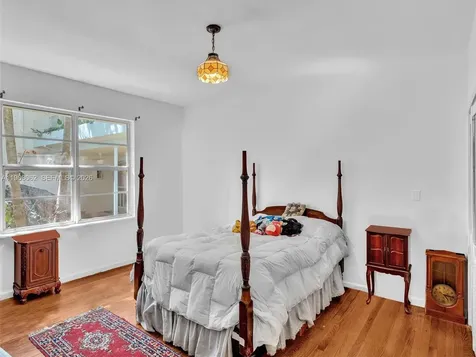 503 12th Street Miami Beach FL 33139
