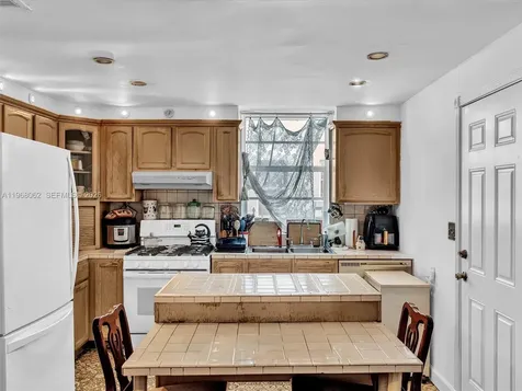 503 12th Street Miami Beach FL 33139