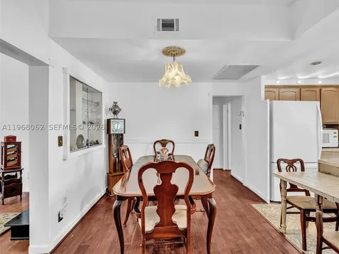 503 12th Street Miami Beach FL 33139