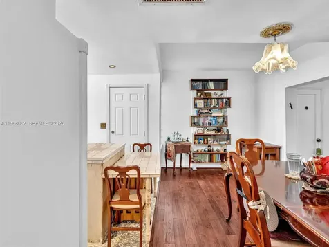 503 12th Street Miami Beach FL 33139