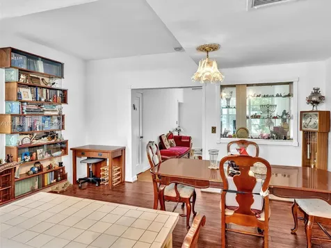 503 12th Street Miami Beach FL 33139