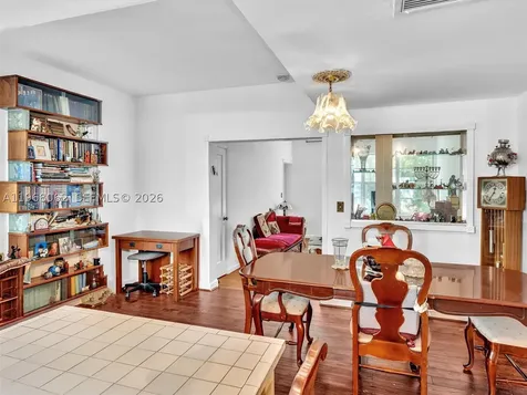 503 12th Street Miami Beach FL 33139