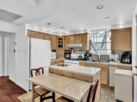 503 12th Street Miami Beach FL 33139
