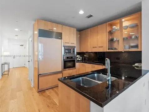 6799 Collins Avenue Miami Beach FL 33141