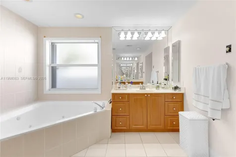 5253 NW 94th Doral Place Doral FL 33178
