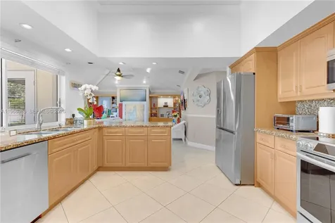 5253 NW 94th Doral Place Doral FL 33178