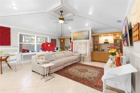 5253 NW 94th Doral Place Doral FL 33178