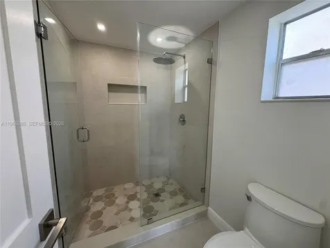 1900 W 54th Street Hialeah FL 33012