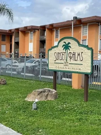 9417 SW 76th Street Miami FL 33173