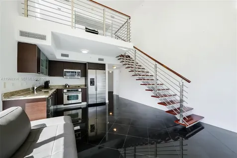 41 SE 5th Street Miami FL 33131